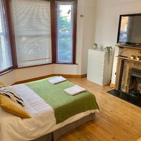 Guest House Balham, South London Spacious, Lambert, 6 Rooms Available מראה חיצוני תמונה