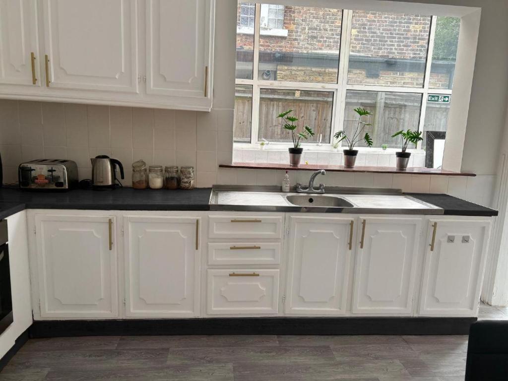 Guest House Balham, South London Spacious, Lambert, 6 Rooms Available חדר תמונה